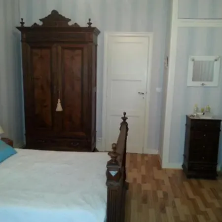 Appartement Pereire T2 75m2 En Rdc + Jardin Prive